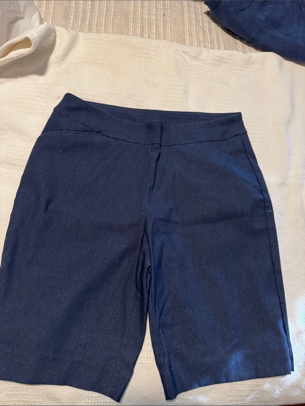 Time and Tru Navy Knit Bermuda Capris